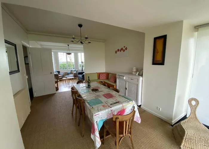Carantec Family Home With Garden 6 Persons